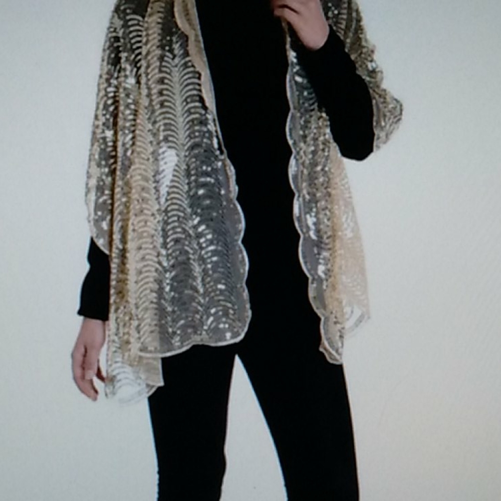Betsey Johnson Sequin Scallop Wrap